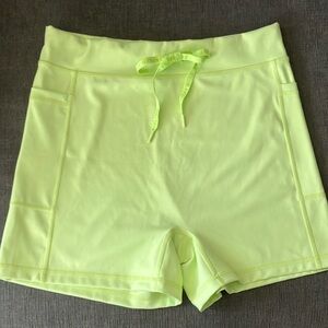 Aerie Offline Green Athletic Shorts NWT Women's XL